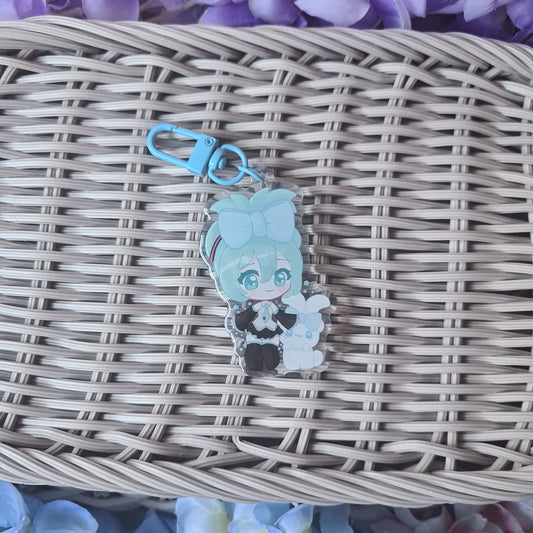 Cinnamon Roll x Hatsune Miku / Cinnamiku - Acrylic Epoxy Keycharm